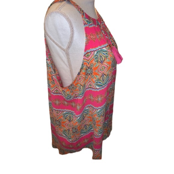 NWOT ROSE & OLIVE Pink Floral Top - Picture 3 of 4